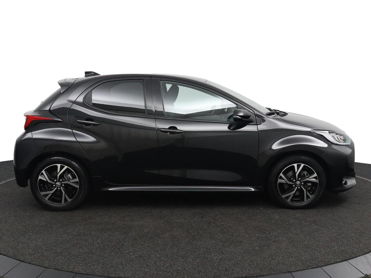 Toyota YARIS 1.5 Hybrid 115 Dynamic | Comfort Pakket | Direct Leverbaar | Origineel NL |