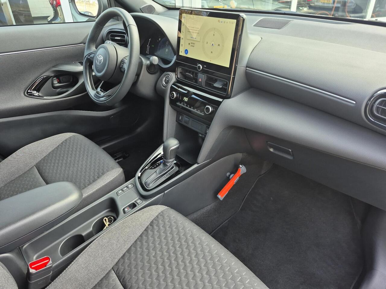 Toyota YARIS Cross 1.5 Hybrid 115 Dynamic | Navigatie | Apple CarPlay/Android auto | Achteruitrijcamera | Comfort pack | Dodehoekdetectie