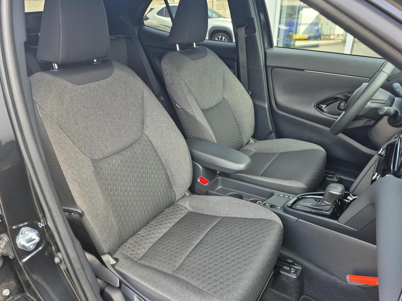 Toyota YARIS Cross 1.5 Hybrid 115 Dynamic | Navigatie | Apple CarPlay/Android auto | Achteruitrijcamera | Comfort pack | Dodehoekdetectie