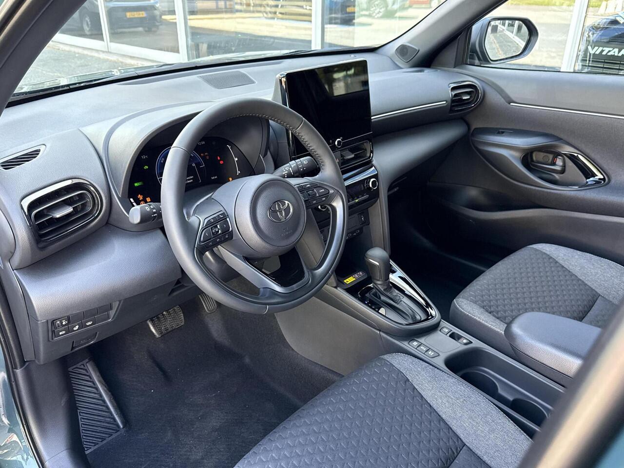 Toyota YARIS Cross 1.5 Hybrid 115 Dynamic **NIEUWE AUTO/ FOREST GREEN/ COMFORT PAKKET**