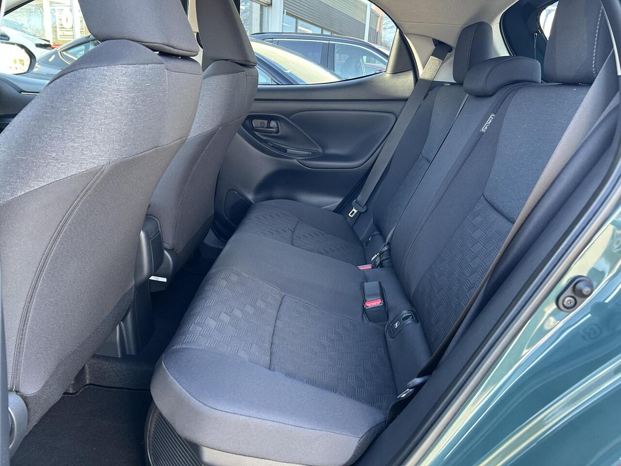 Toyota YARIS 1.5 Hybrid 115 Dynamic **NIEUWE AUTO/ COMFORT PACK/ DIRECT LEVERBAAR**