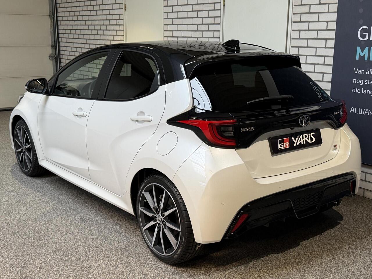 Toyota YARIS Hybrid 130 GR Sport Plus Pack