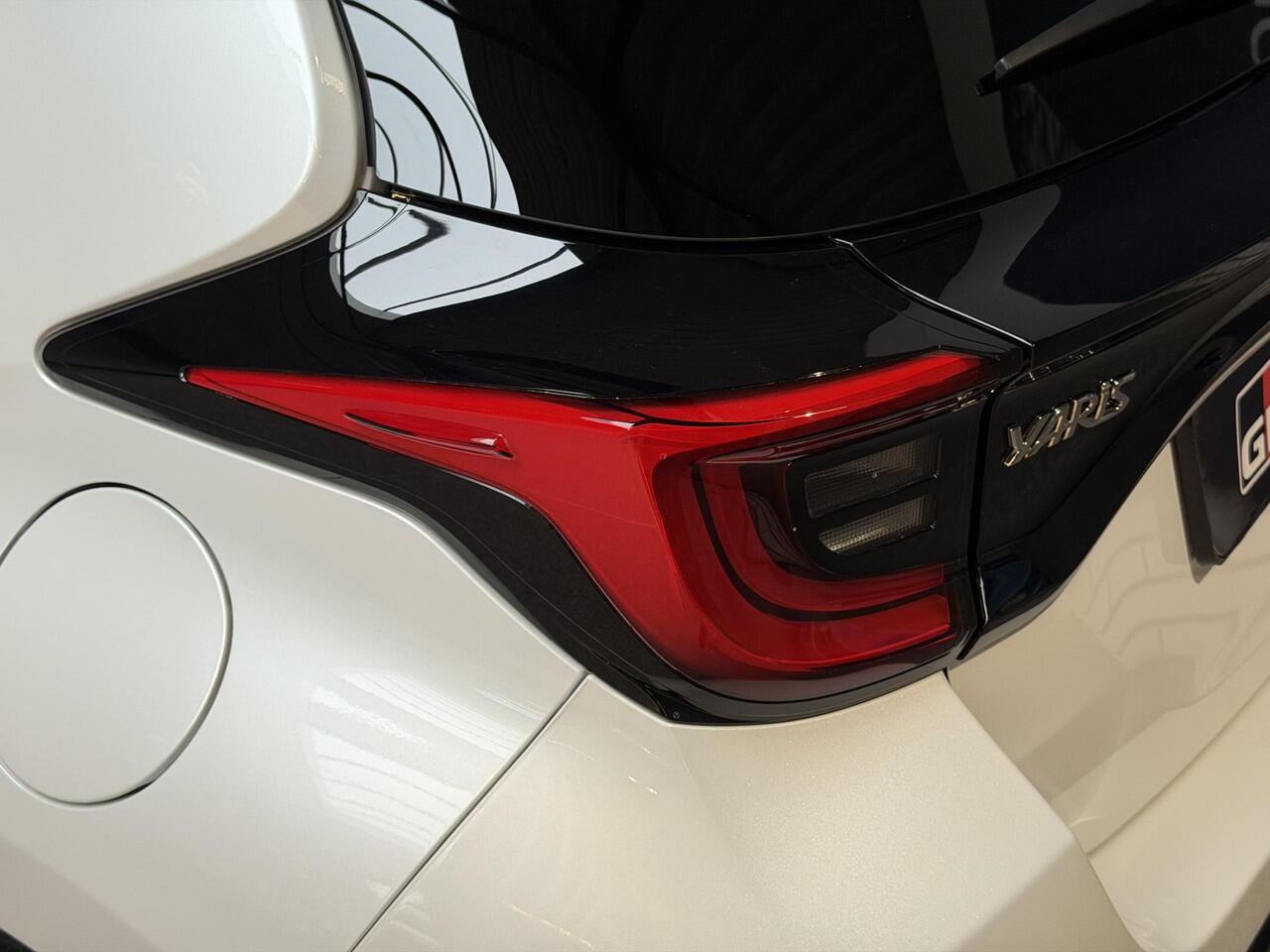 Toyota YARIS Hybrid 130 GR Sport Plus Pack