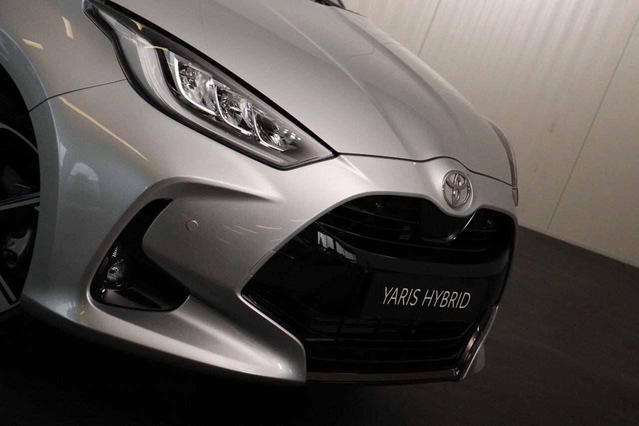 Toyota YARIS 1.5 Hybrid 130 Executive, Draadloos Apple Carplay & Android Auto, Stuurverwarming, Parkeersensoren, Stoelverwarming, 17 inch LM velgen!