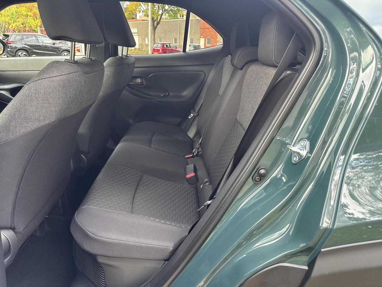 Toyota YARIS Cross 1.5 Hybrid 130 Dynamic Comfort Pack | 06-10141018 Voor meer informatie