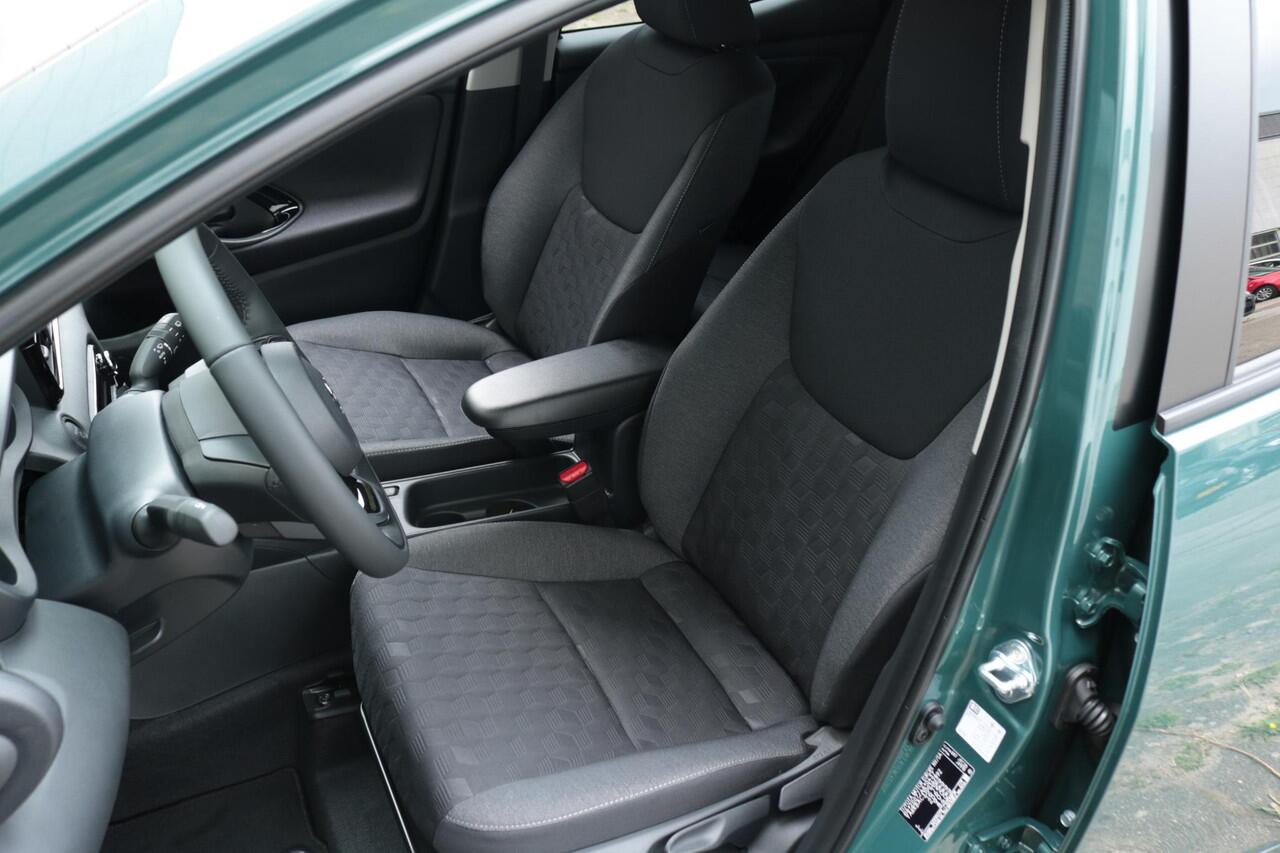 Toyota YARIS 1.5 Hybrid 115 Dynamic, Comfort Pack, Nieuw en snel leverbaar met ¤2.000,- inruilpremie!