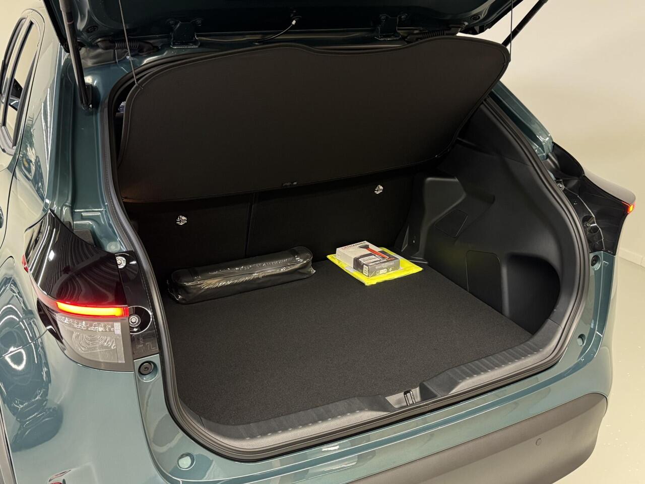 Toyota YARIS Cross 1.5 Hybrid 115 Dynamic + Comfort Pack | Nieuw op voorraad |