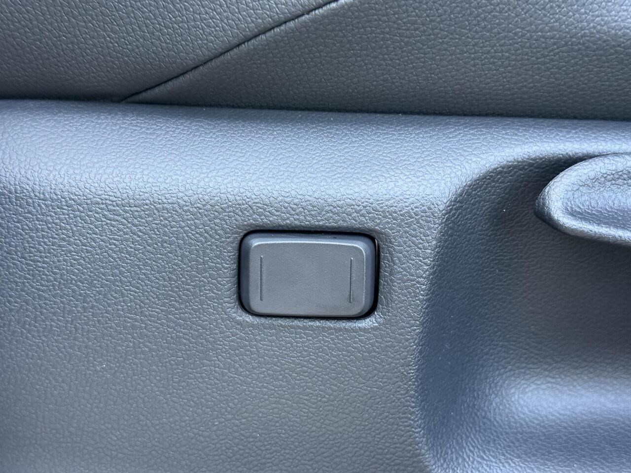 Toyota YARIS 1.5 Hybrid 130 GR SPORT **PLUS PACK/ NIEUWE AUTO/ DIRECT LEVERBAAR**