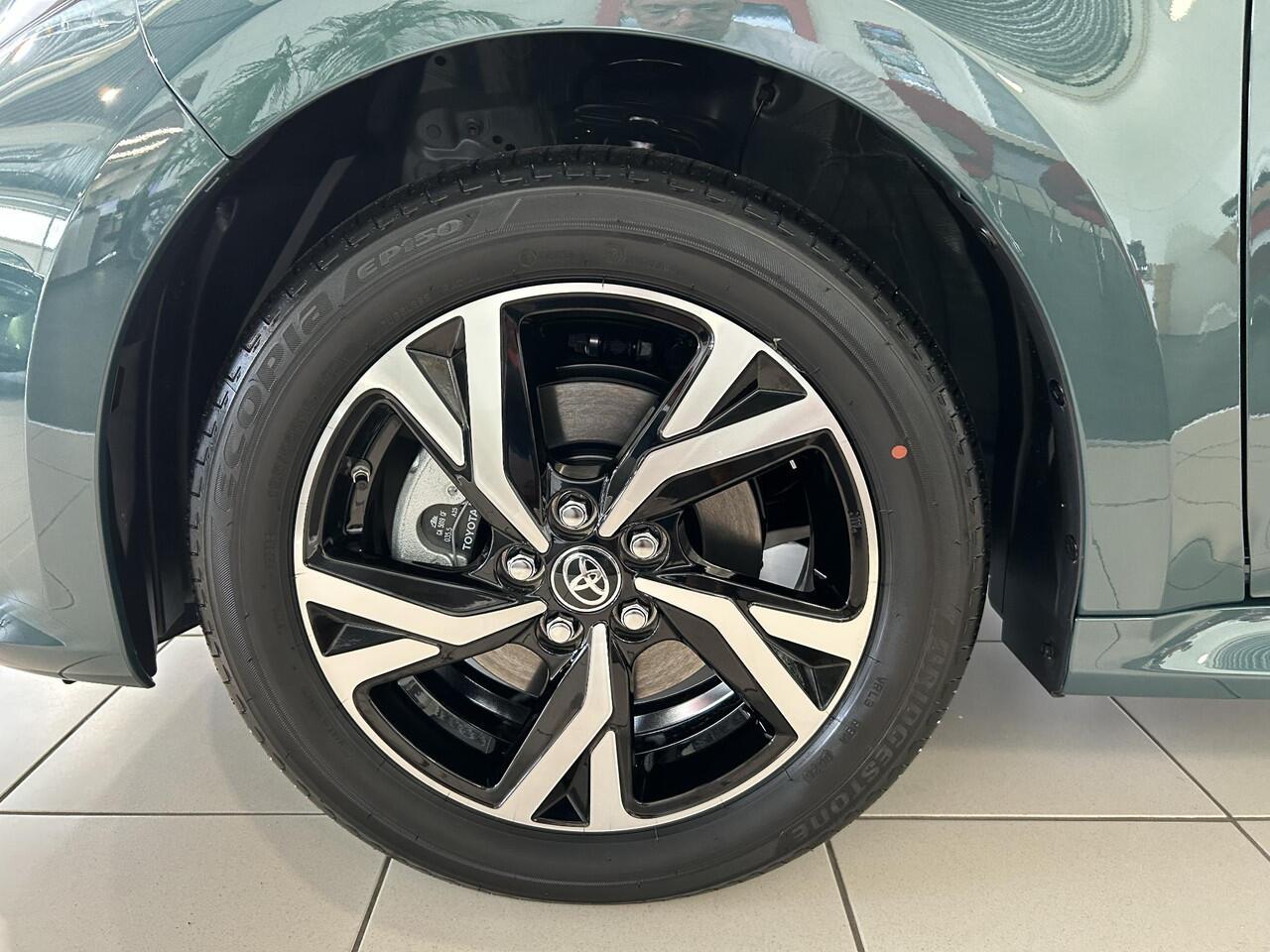 Toyota YARIS 1.5 Hybrid 115 Dynamic Comfort pack