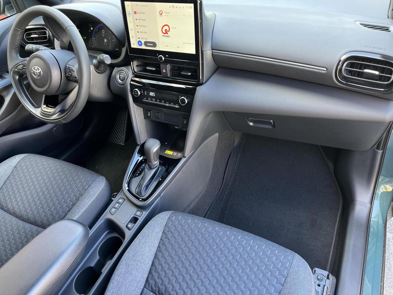 Toyota YARIS Cross 1.5 Hybrid Dynamic | Forest green metallic | Comfort Pack | Demonstratie auto |