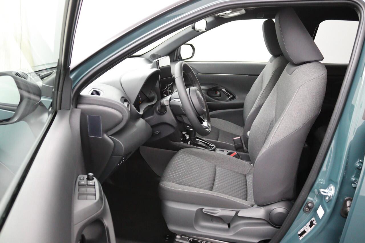 Toyota YARIS Cross 1.5 Hybrid 130 Dynamic | Comfort Pakket | Navigatie | Keyless Entry | Direct Beschikbaar |