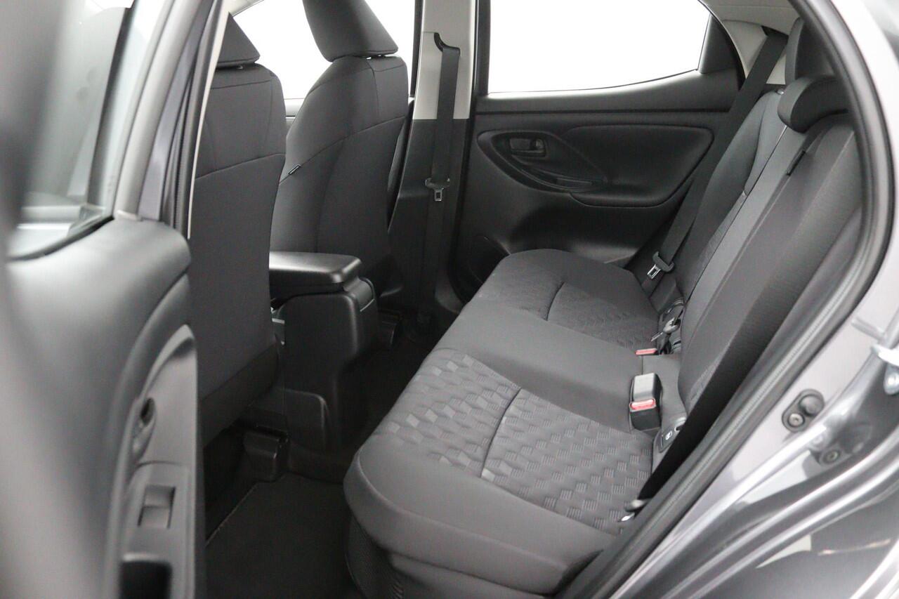 Toyota YARIS 1.5 Hybrid 115 Comfort | Nieuwe Auto | Apple Carplay & Android Auto | Achteruitrijcamera | Climate Control |