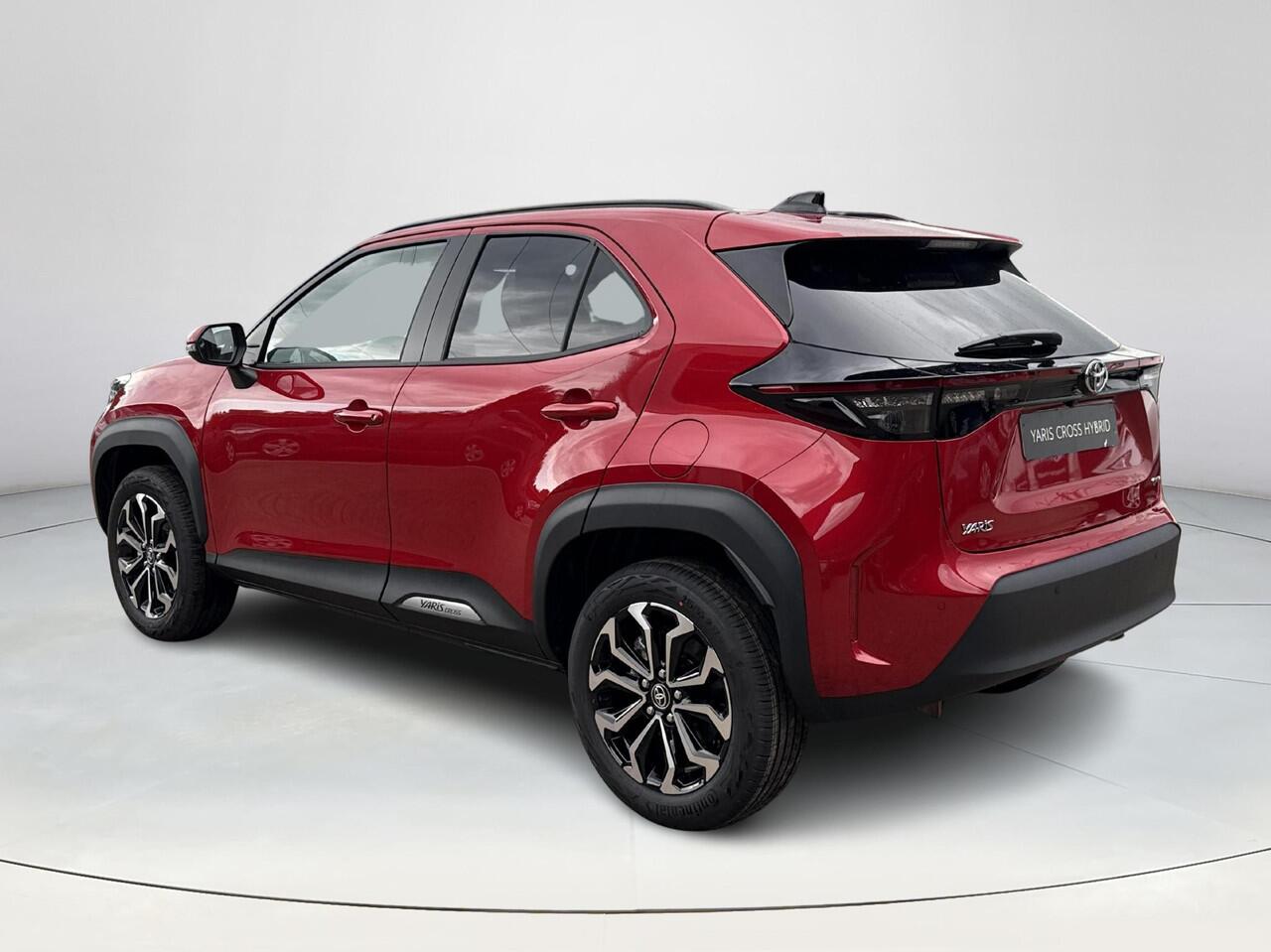 Toyota YARIS Cross 1.5 Hybrid 115 Dynamic **COMFORT PACK/ NIEUWE AUTO/ DIRECT LEVERBAAR**