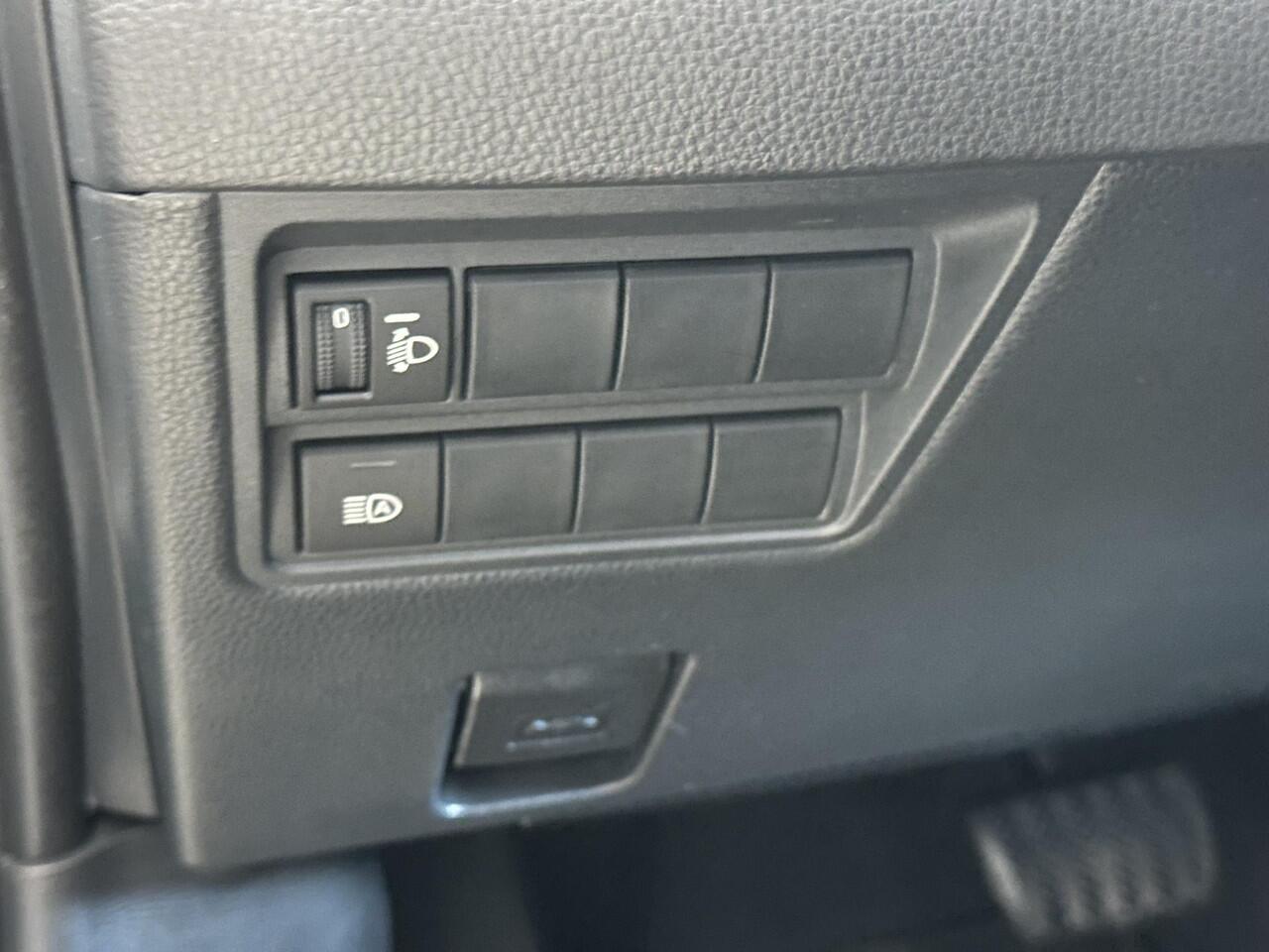 Toyota YARIS 1.5 Hybrid 115 Dynamic NIEUW! Direct leverbaar! ¤ 1000,- inruilpremie!