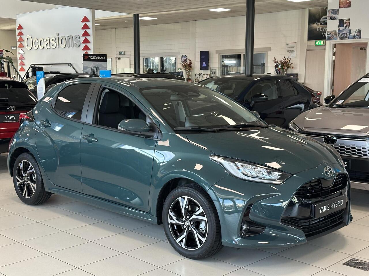 Toyota YARIS 1.5 Hybrid 115 Dynamic NIEUW! Direct leverbaar! ¤ 1000,- inruilpremie!