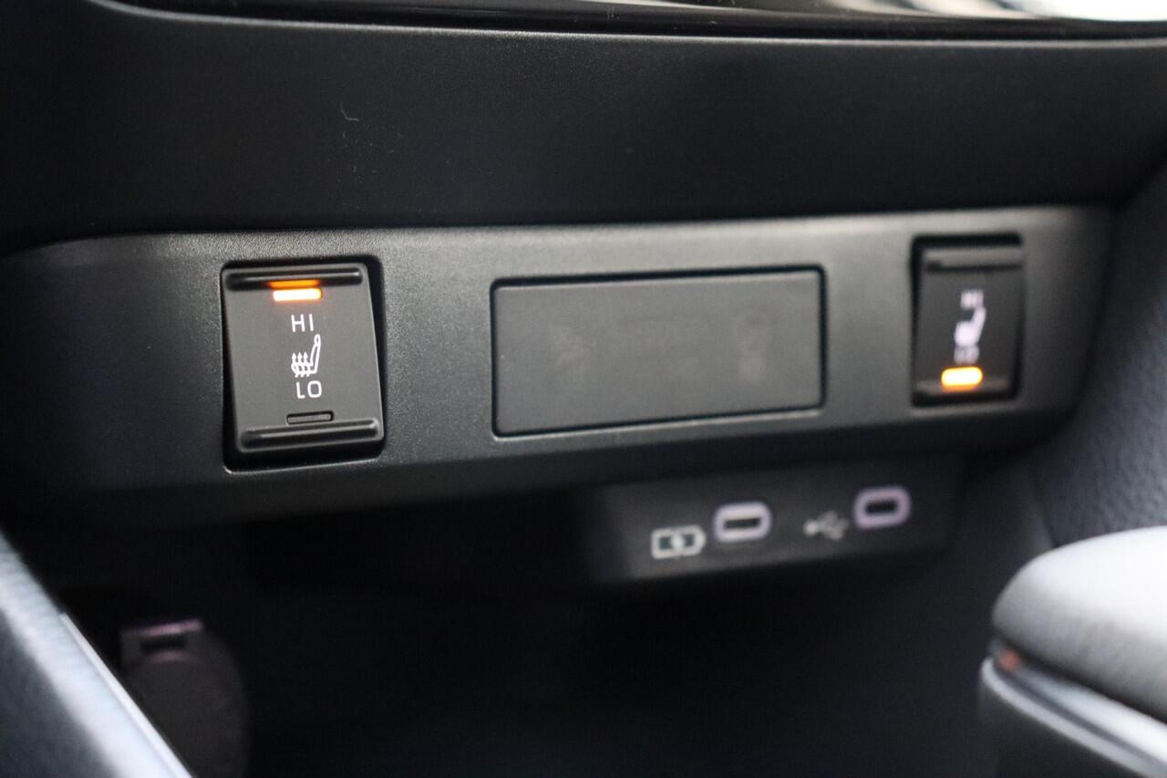 Toyota YARIS 1.5 Hybrid 115 Dynamic Comfort Pack ,Parkeersensoren, Dodehoek Detectie, Stuur /Stoel verwarming