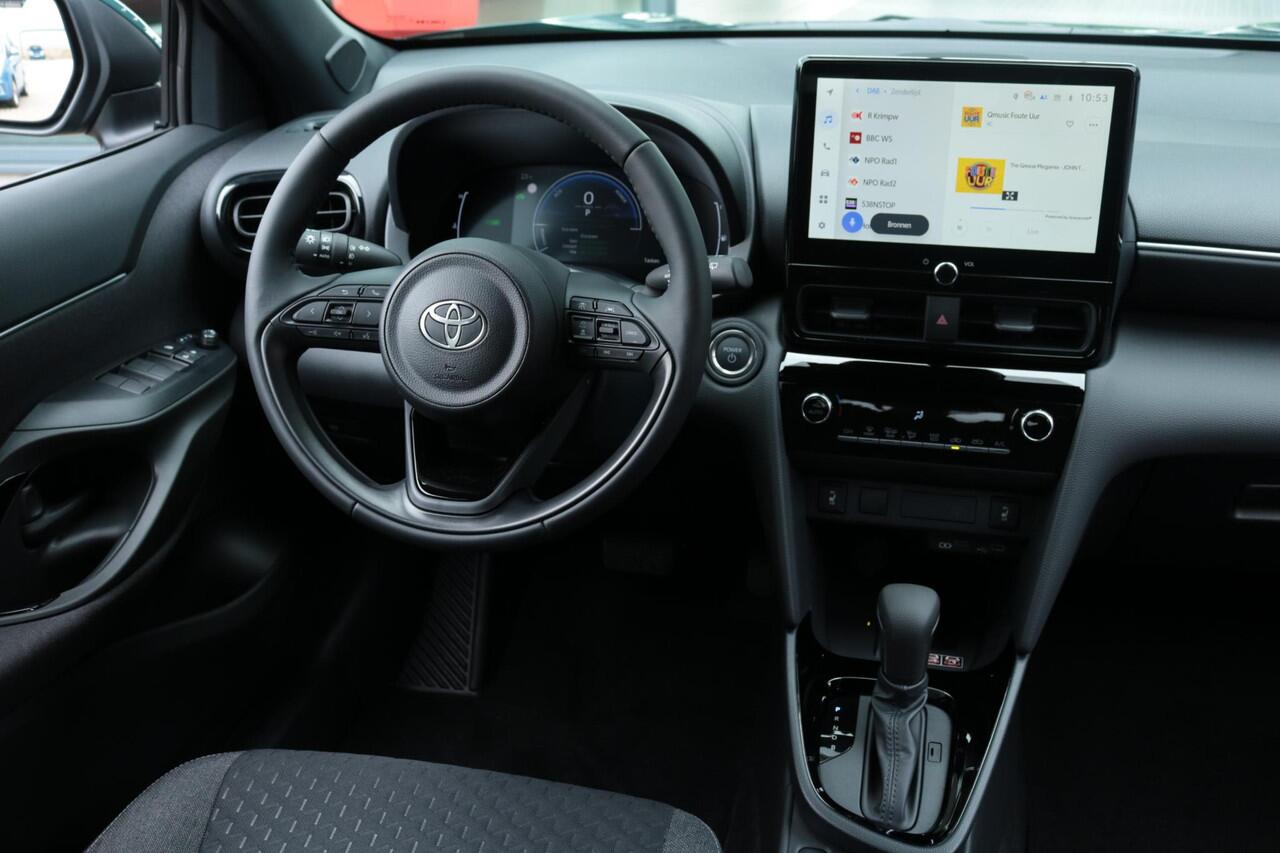 Toyota YARIS Cross 1.5 Hybrid 115 Dynamic, Comfortpack, BSM, Stoel en Stuurverwarming, Parkeersensoren.