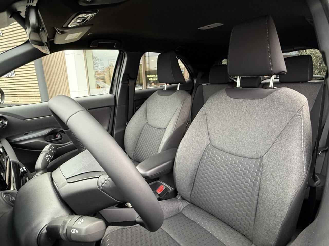 Toyota YARIS Cross 1.5 Hybrid Dynamic | Stoel & Stuurverwarming | Carplay | Keyless