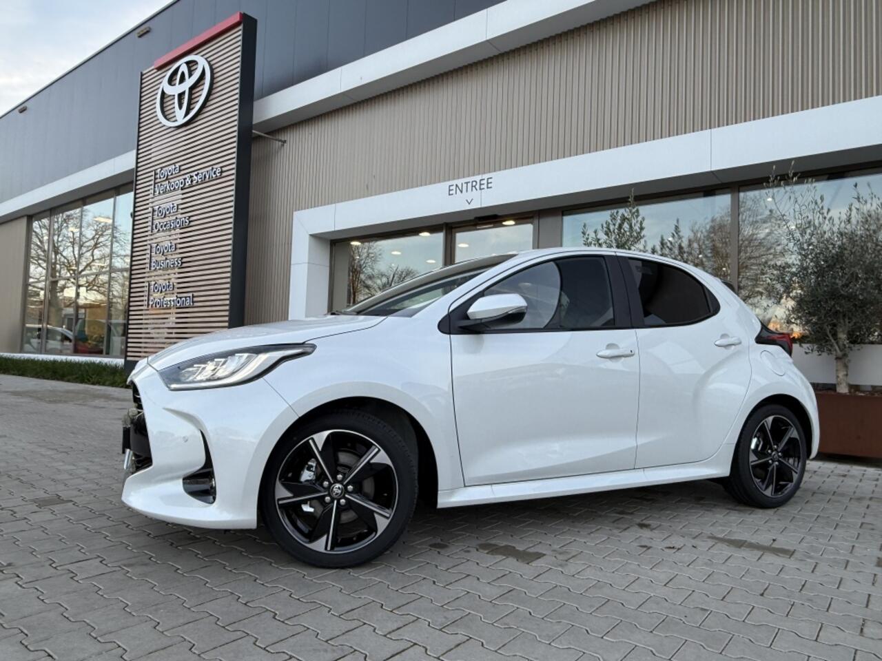 Toyota YARIS 130 Hybrid Executive