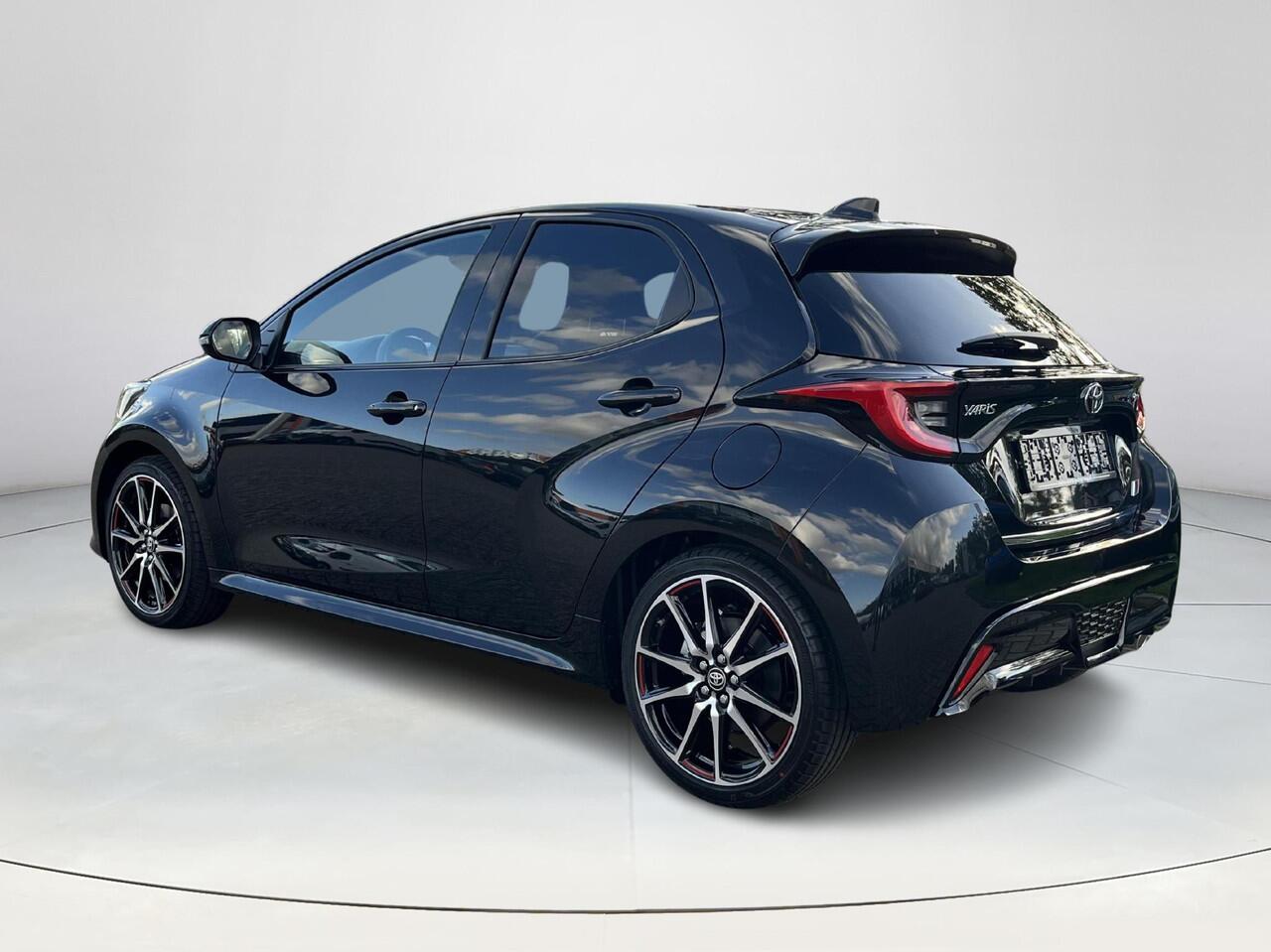 Toyota YARIS 1.5 Hybrid 130 GR SPORT | Nieuw te bestellen | ¤ 2.000 extra inruilwaarde |