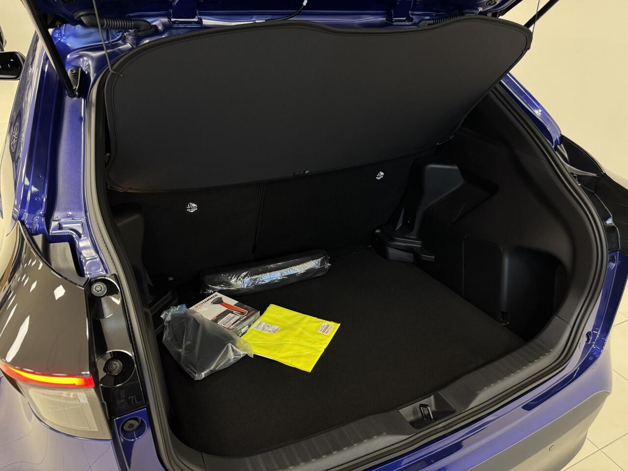 Toyota YARIS Cross 1.5 Hybrid 130 Dynamic | Nieuw op voorraad | Comfort Pack |