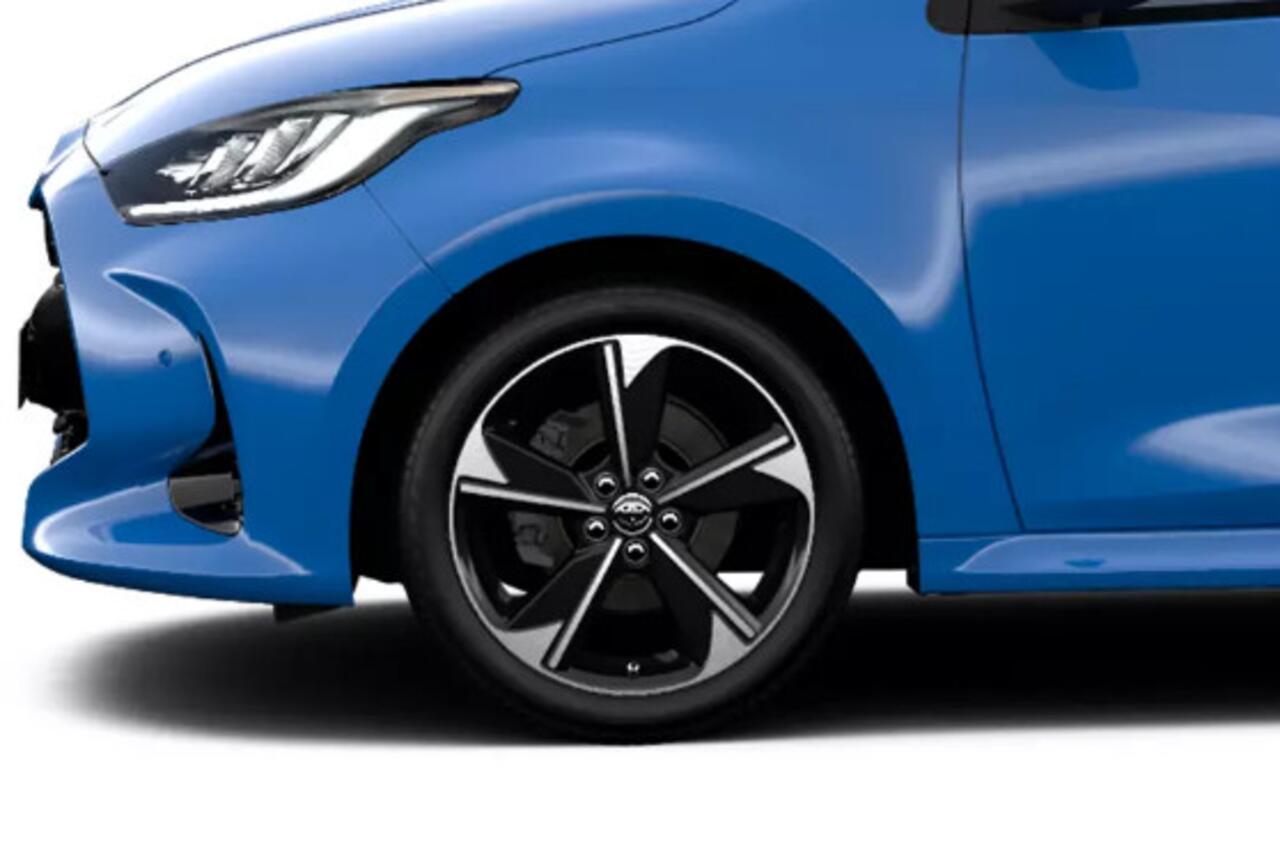 Toyota YARIS 1.5 Hybrid 130 Executive, Premium Pack, 2.000,- Inruilpremie, Pano, Head-up, Stuur & Stoel Verwarming, JBL, Camera!