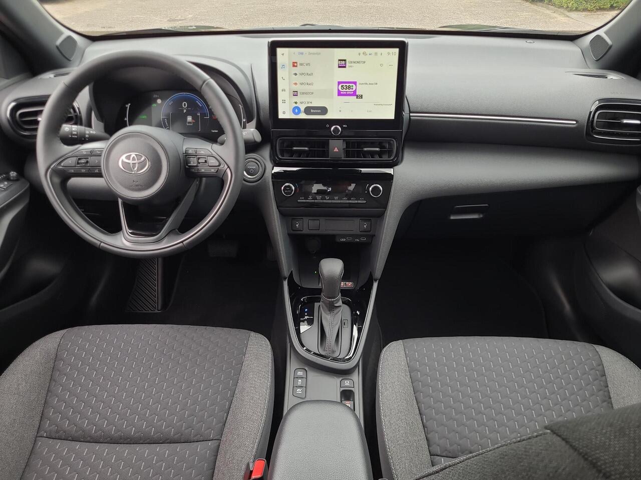 Toyota YARIS Cross 1.5 Hybrid 115 Dynamic + Comfort Pack | Nieuwe auto | Direct uit voorraad leverbaar |