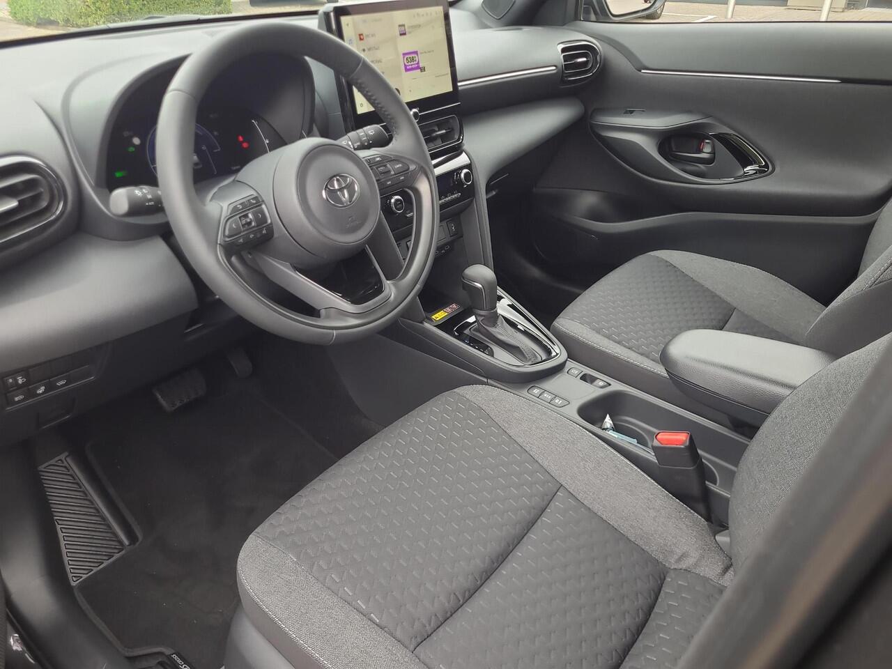 Toyota YARIS Cross 1.5 Hybrid 115 Dynamic + Comfort Pack | Nieuwe auto | Direct uit voorraad leverbaar |