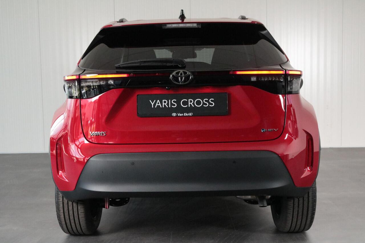 Toyota YARIS Cross 1.5 Hybrid 115 Dynamic, Comfortpack, BSM, Parkeersensoren, Stoel & Stoelverwarming!