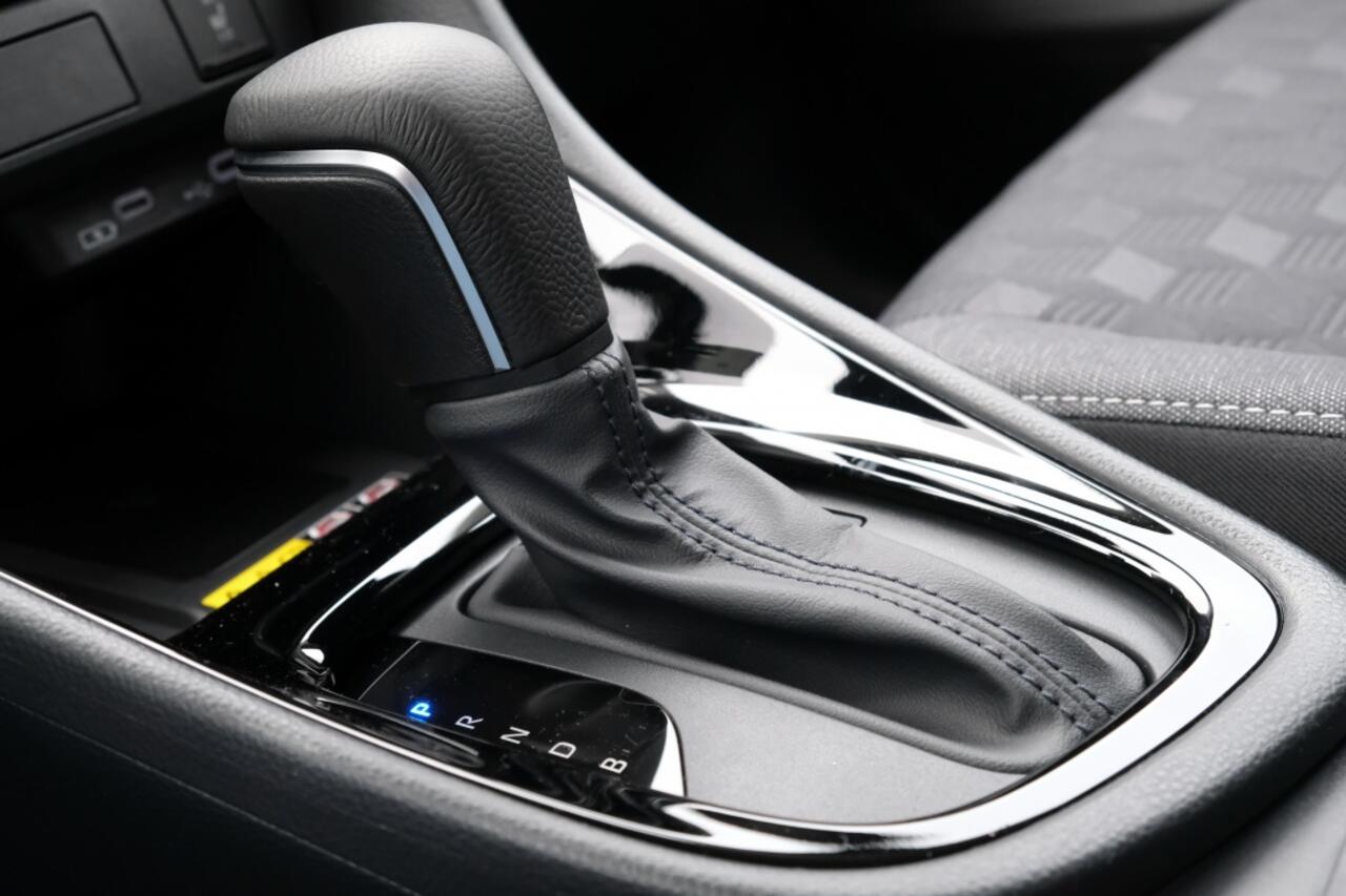 Toyota YARIS 1.5 Hybrid 115 Dynamic Automaat | Comfort pack | Parkeersensoren