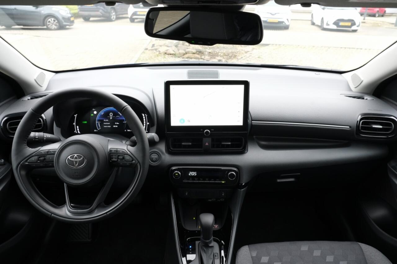 Toyota YARIS 1.5 Hybrid 115 Dynamic Automaat | Comfort pack | Parkeersensoren