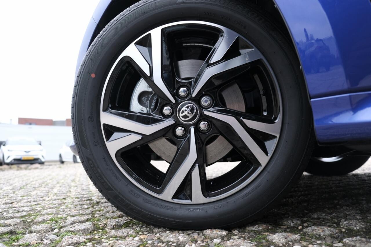 Toyota YARIS 1.5 Hybrid 115 Dynamic Automaat | Comfort pack | Parkeersensoren