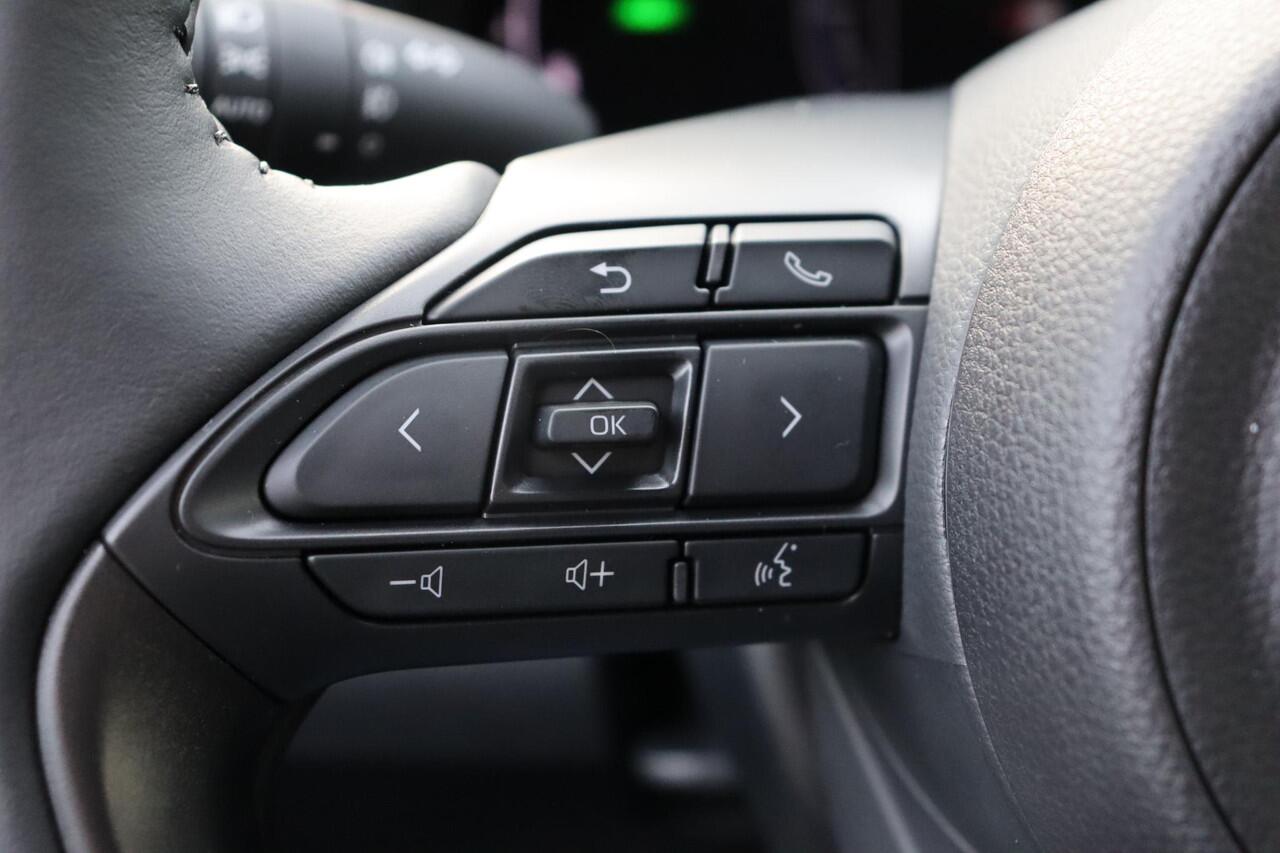 Toyota YARIS 1.5 Hybrid 115 Dynamic, Comfort Pack, Nieuw en snel leverbaar met ¤2.000,- inruilpremie!!