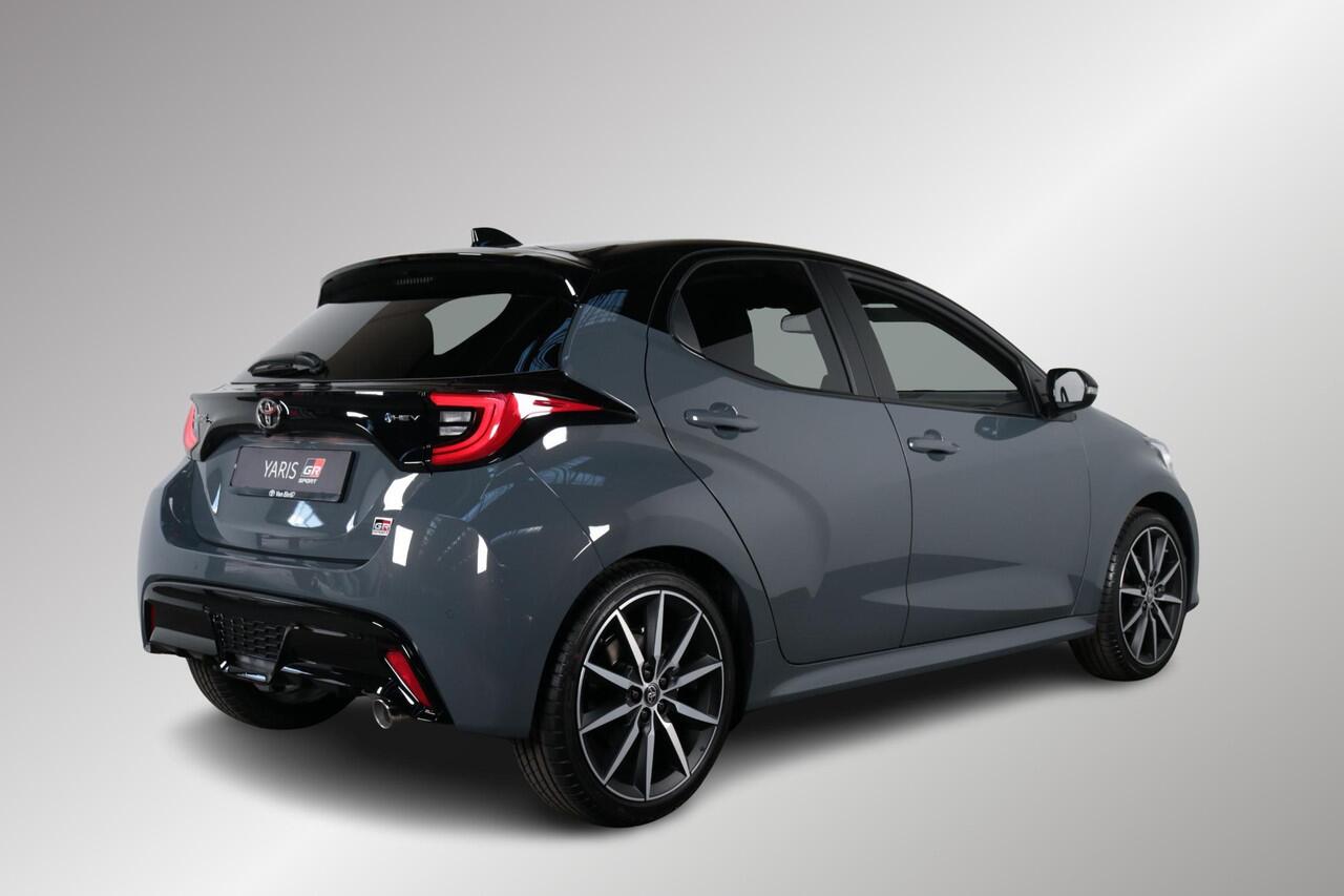 Toyota YARIS 1.5 Hybrid 130 GR Sport, Plus pack, Nieuw en in april leverbaar met ¤2.000,- Inruilpremie!