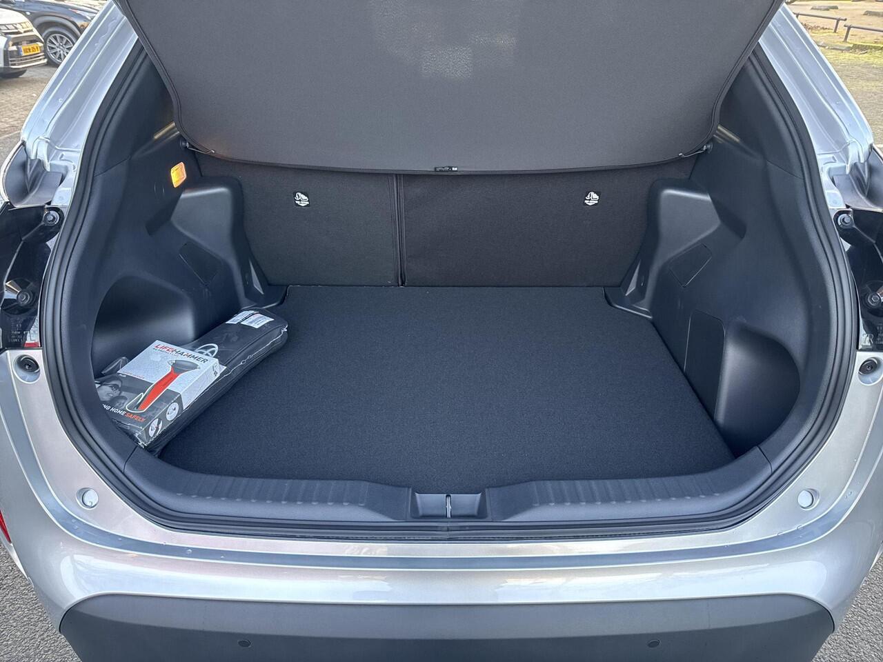 Toyota YARIS Cross 1.5 Hybrid 130 Dynamic Comfort Pack | 06-10141018 Voor meer informatie