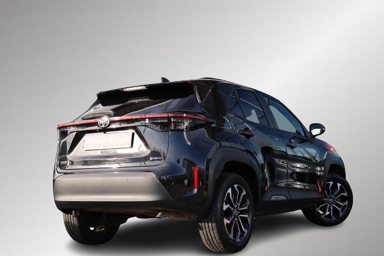 Toyota YARIS Cross 1.5 Hybrid 115 Dynamic ,Comfort Pack, BSM, Apple Carplay & Android Auto, parkeersensoren Voor & Achter, Stuur & Stoelverwarming, Adaptief Cruise & Climate Control, Te Bestellen