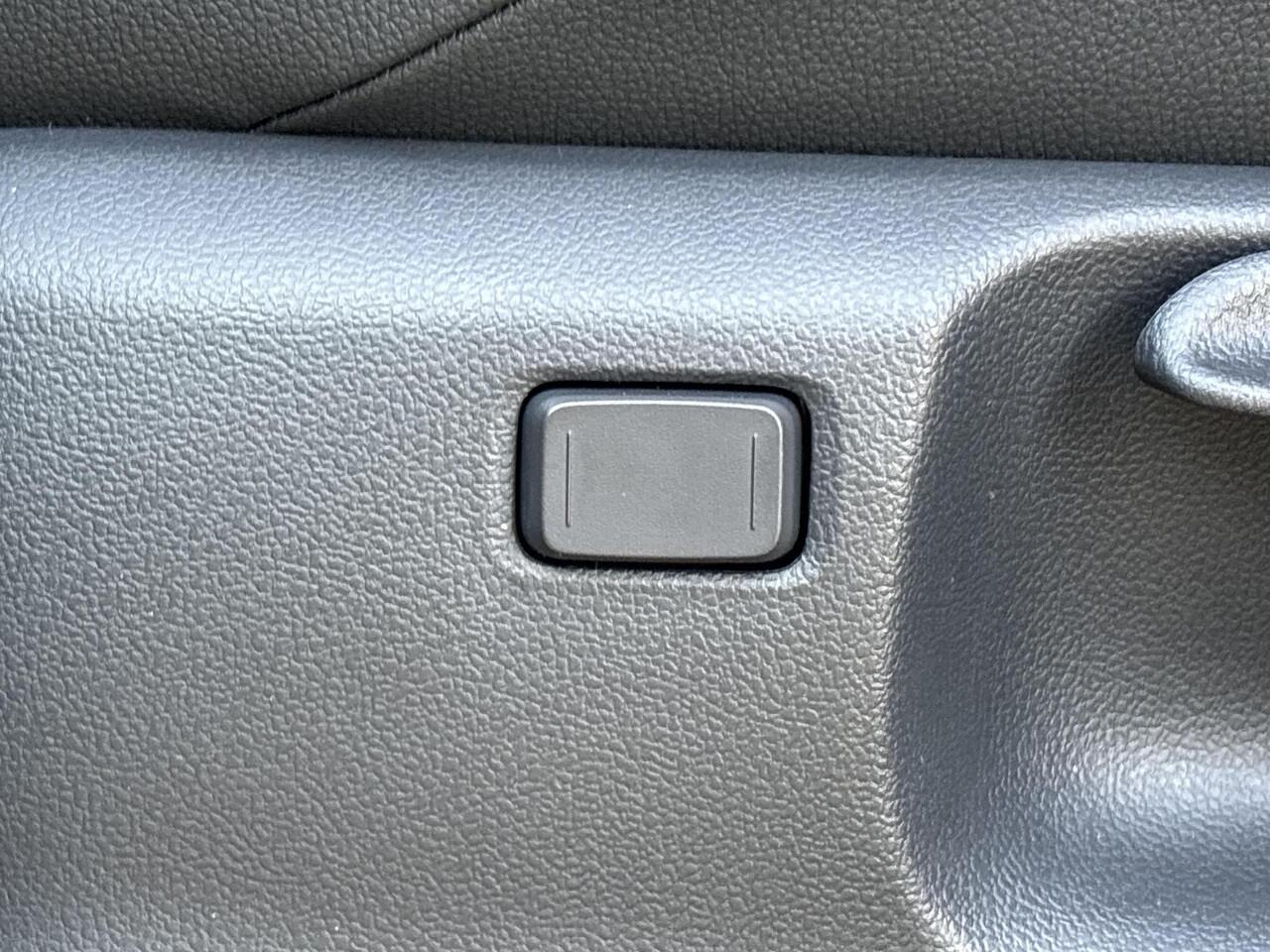 Toyota YARIS Cross 1.5 Hybrid 130 GR SPORT **NIEUWE AUTO/ PANORAMA DAK/ DIRECT LEVERBAAR**