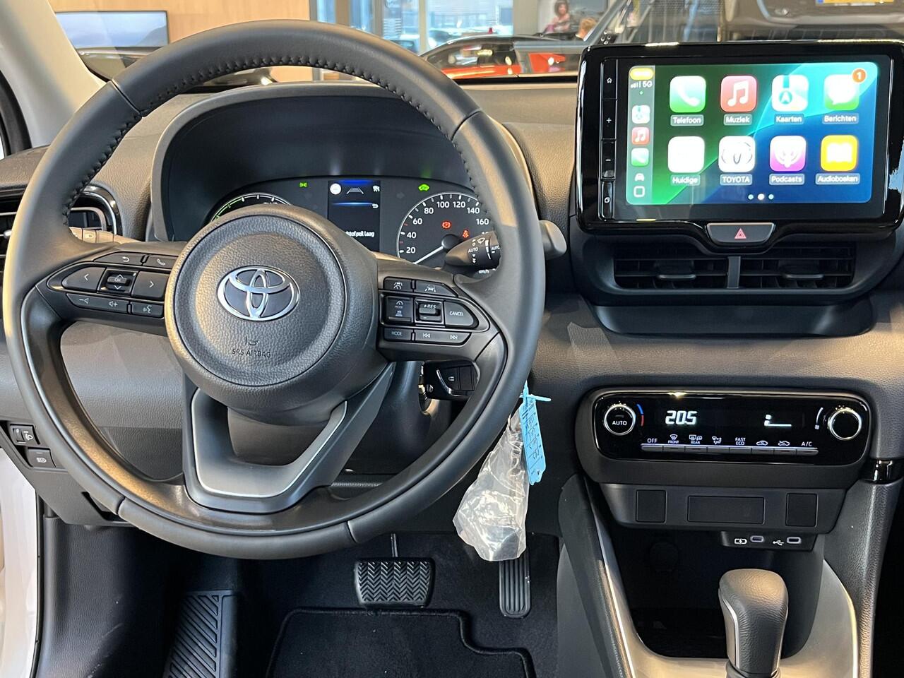 Toyota YARIS 1.5 Hybrid GENTEI