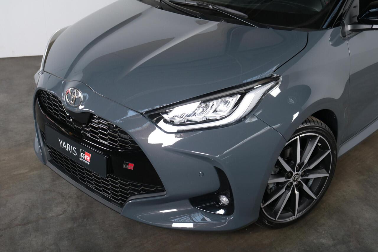 Toyota YARIS 1.5 Hybrid 130 GR Sport, Plus pack, Nieuw en in april leverbaar!