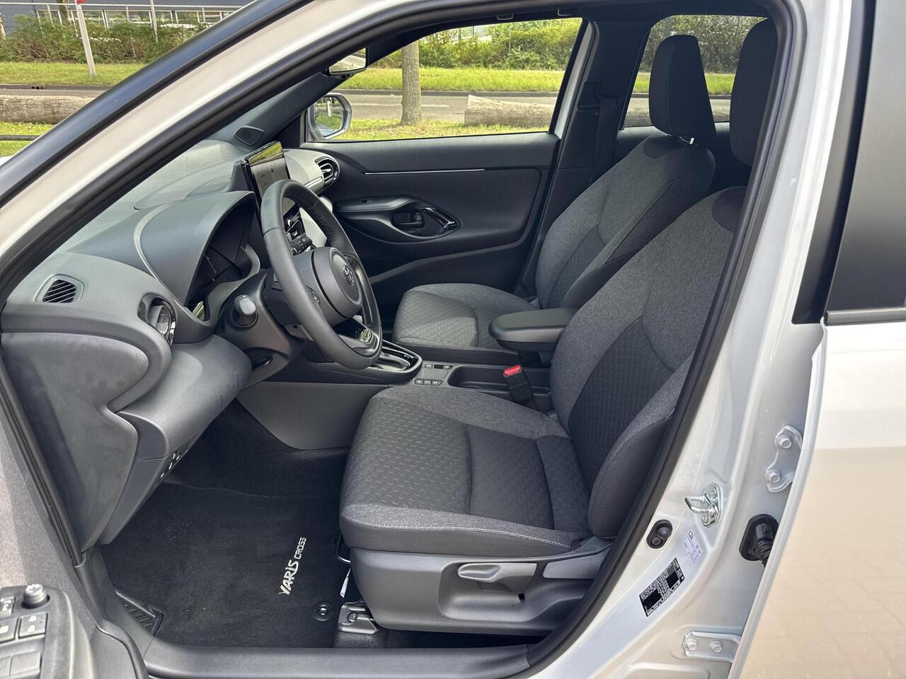 Toyota YARIS Cross 1.5 Hybrid 130 Dynamic Comfort Pack | 06-10141018 Voor meer informatie