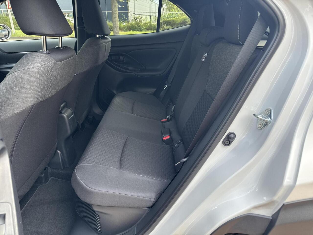 Toyota YARIS Cross 1.5 Hybrid 130 Dynamic Comfort Pack | 06-10141018 Voor meer informatie