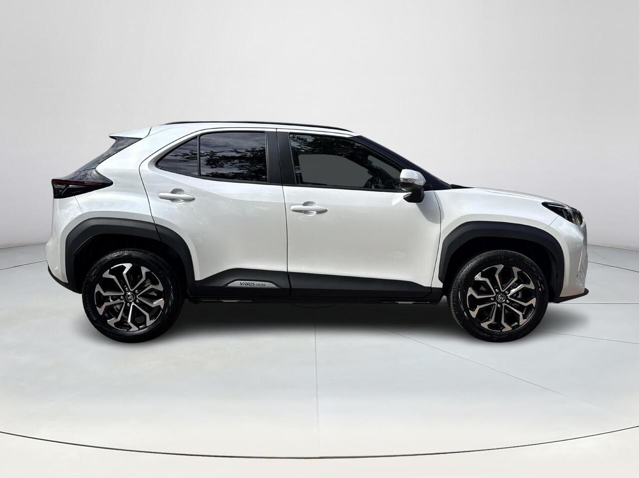 Toyota YARIS Cross 1.5 Hybrid 130 Dynamic Comfort Pack | 06-10141018 Voor meer informatie