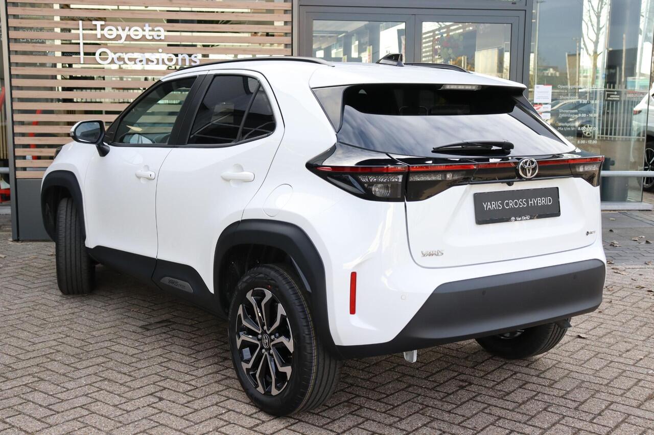 Toyota YARIS Cross 1.5 Hybrid 115 Dynamic , Comfort Pack, Nieuw en direct leverbaar met ¤2.000,- inruilvoordeel