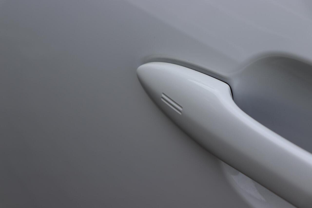 Toyota YARIS Cross 1.5 Hybrid 115 Dynamic , Comfort Pack, Nieuw en direct leverbaar met ¤2.000,- inruilvoordeel