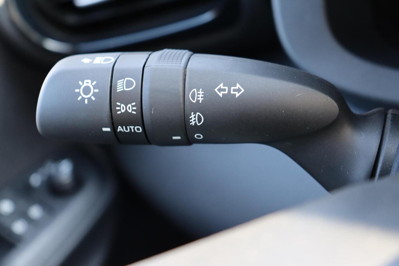 Toyota YARIS Cross 1.5 Hybrid 130 Dynamic Comfort pack Stuurverwarming, Stoelverwarming, BSM