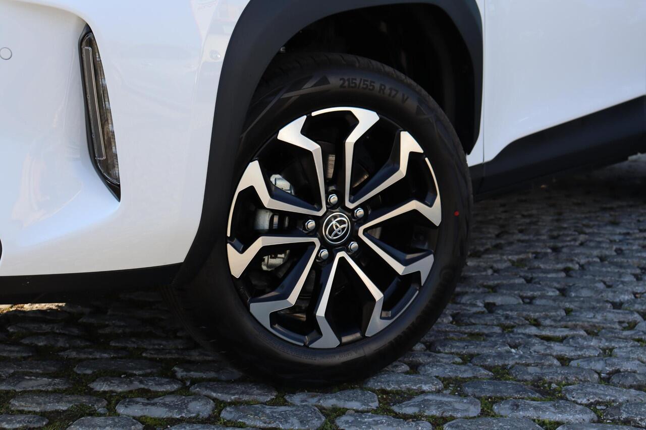 Toyota YARIS Cross 1.5 Hybrid 130 Dynamic Comfort pack Stuurverwarming, Stoelverwarming, BSM