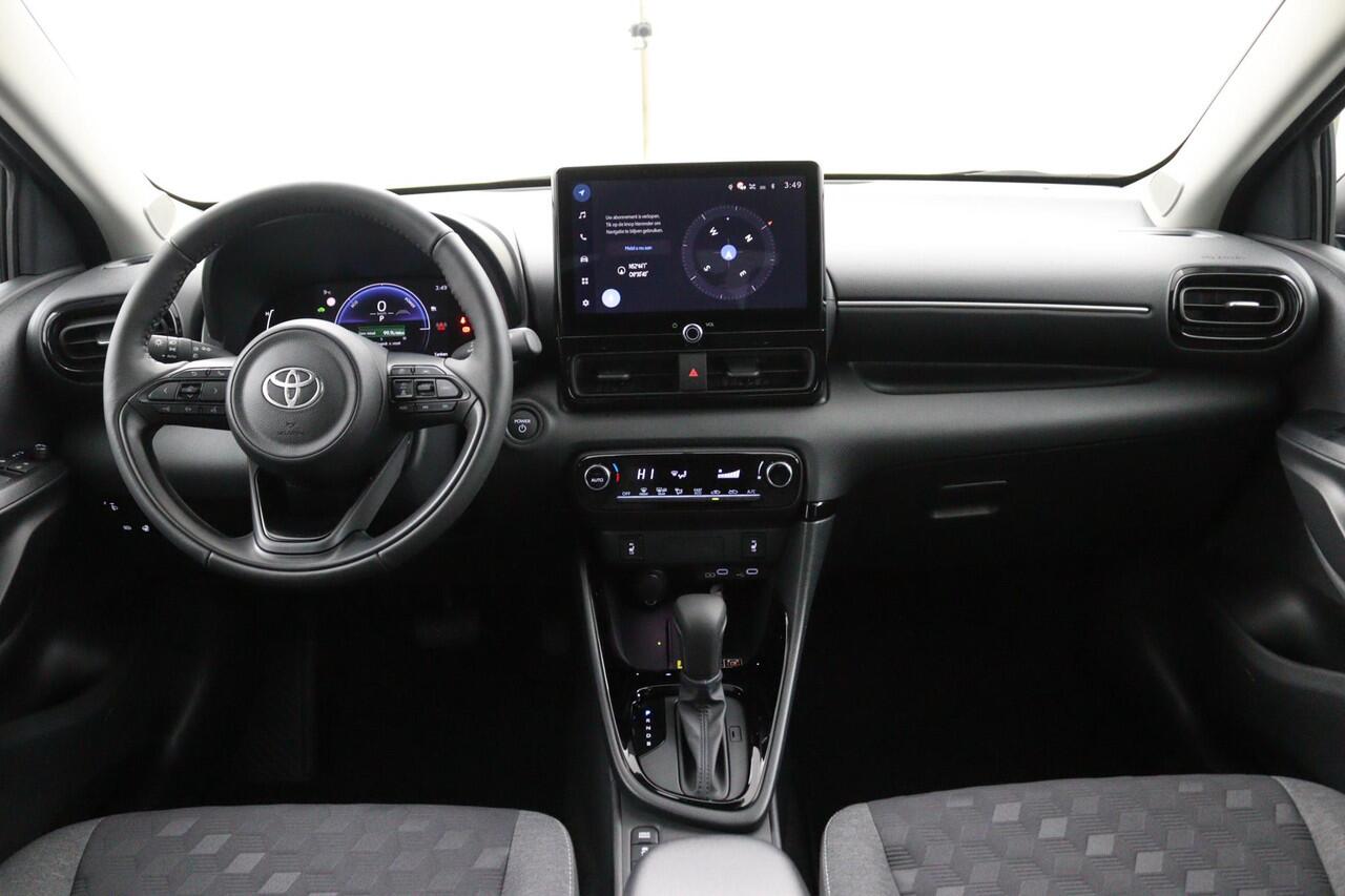 Toyota YARIS 1.5 Hybrid 115 Dynamic | Comfort Pakket | Nieuwe Auto | 10 Jaar Garantie |