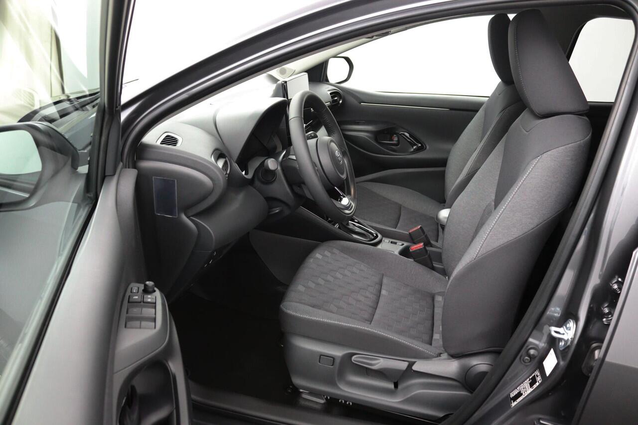 Toyota YARIS 1.5 Hybrid 115 Dynamic | Comfort Pakket | Nieuwe Auto | 10 Jaar Garantie |