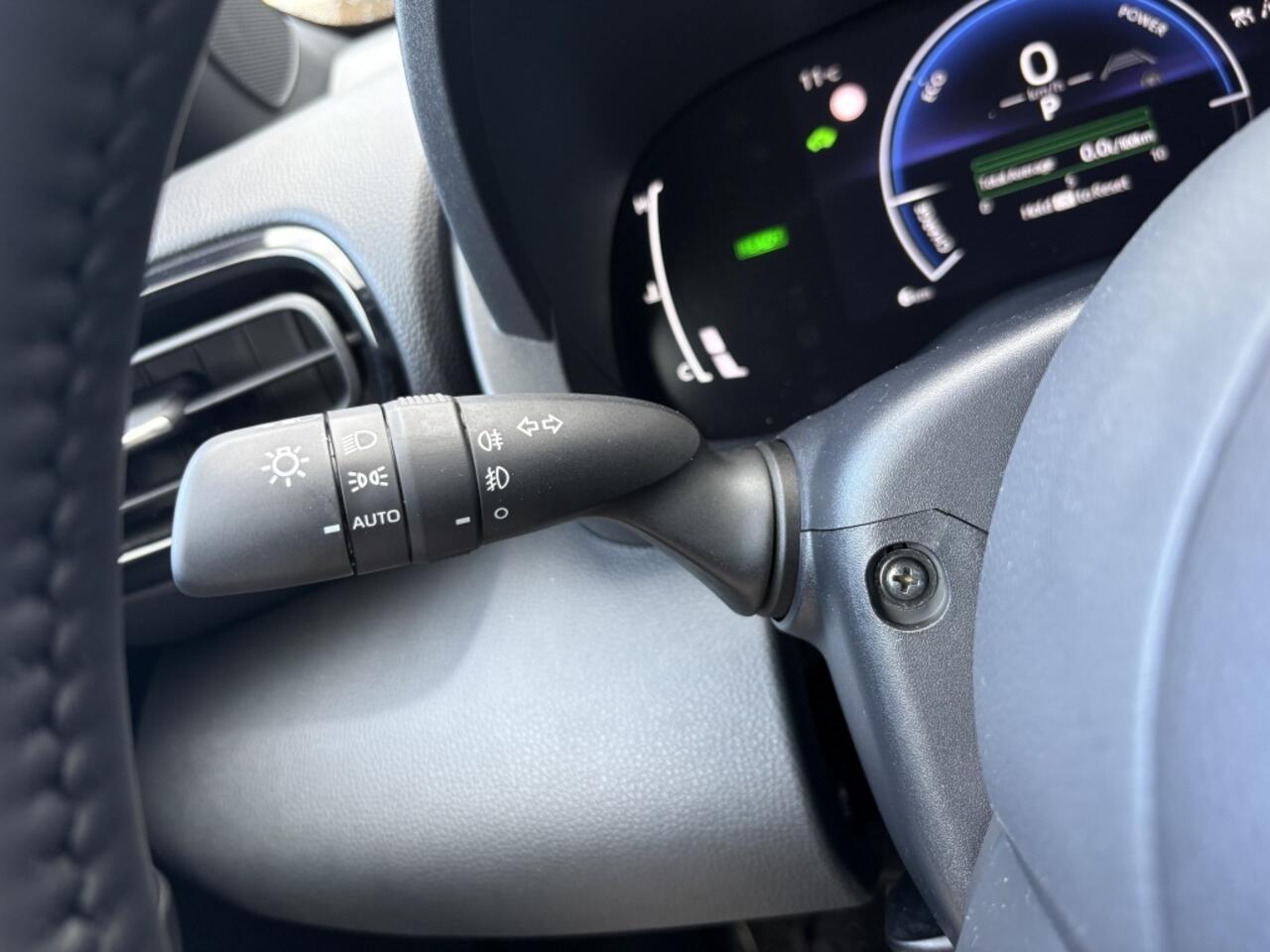 Toyota YARIS Cross 1.5 Hybrid 130 Dynamic | Comfort Pack | Sensoren v/a | Stoelverw