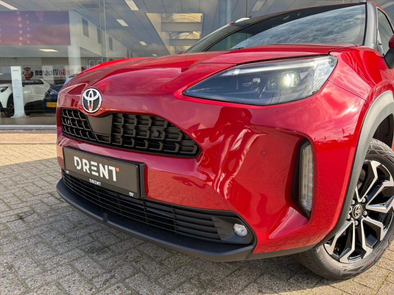 Toyota YARIS Cross 1.5 Hybrid 130 Dynamic | Comfort Pack | Sensoren v/a | Stoelverw